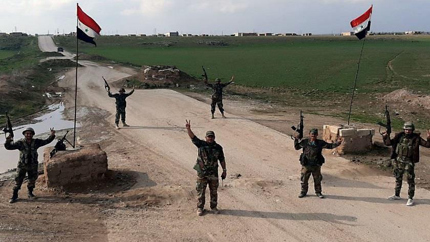 Iranpress: Syrian people block US convoy in al-Haskah province