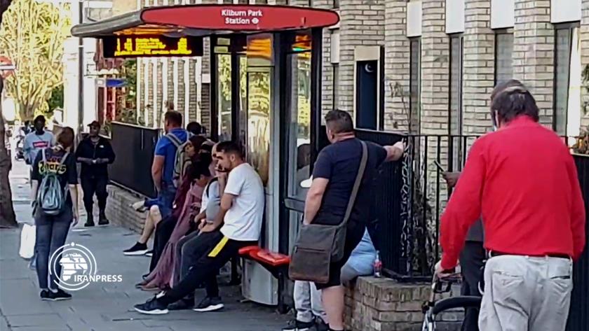Iranpress: Subway workers strike wandering British people