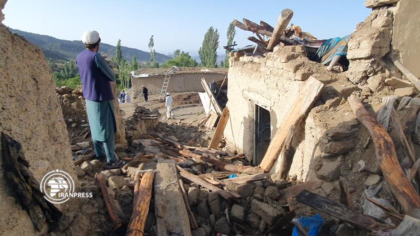 Iranpress: Homeless, quake-stricken Afghans need urgent help