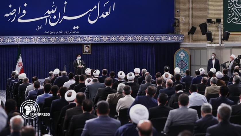Iranpress: Leader receives judiciary officials on anniv. of June 28 terrorist attack