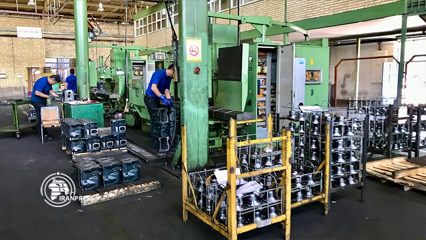 Iranpress: Industry, Mining Day; Production of 16-speed gearbox for 1st time in Iran