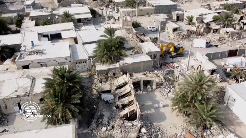 Iranpress: Iran provides relief to earthquake victims in Hormozgan province