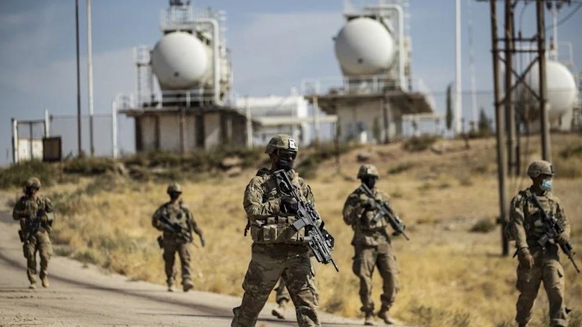 Iranpress: US loots new batch of Syrian oil to bases in Iraq