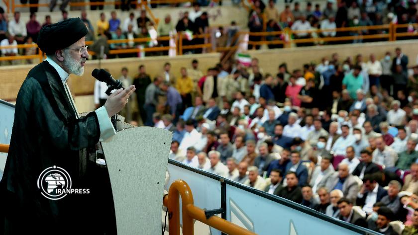 Iranpress: Iranian intellectualism associated with thought, not imitation: Raisi