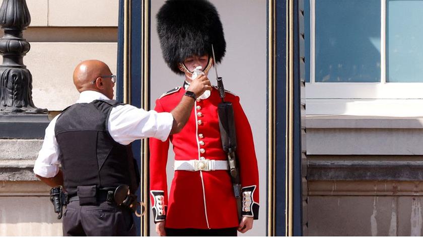 Iranpress: Britain on course for hottest day on record