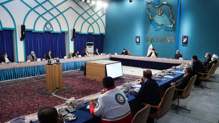 Iranpress: It is necessary to fully comply with guidelines to prevent spread of new COVID varian