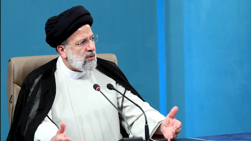 Iranpress: Ambassadors representatives of the Islamic system, responsible for ensuring interests