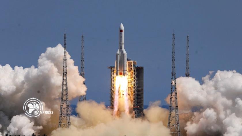 Iranpress: China says closely tracking its out-of-control rocket 