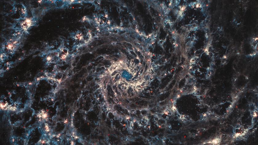 Iranpress: James Webb Space Telescope breaks its record by capturing images of furthest galaxy