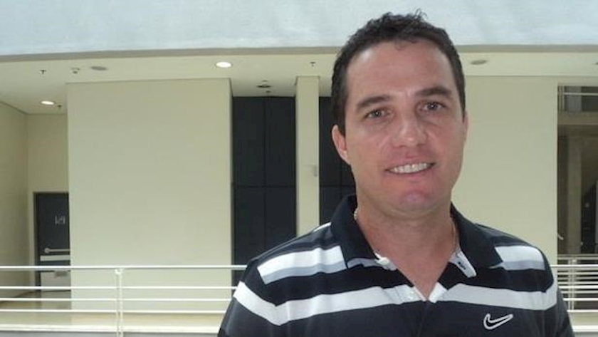 Iranpress: Brazilian coach arrives Tehran to join Persepolis FC coaching staff