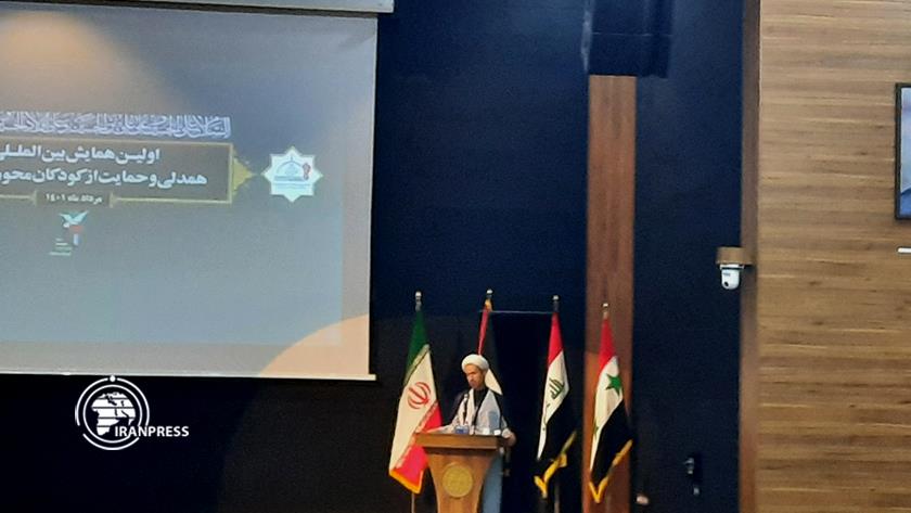 Iranpress: Supporting oppressed, Islamic Revolution