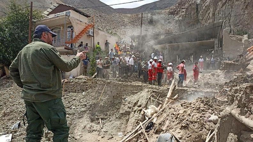 Iranpress: Flood victims, missing persons in Iran reach 98