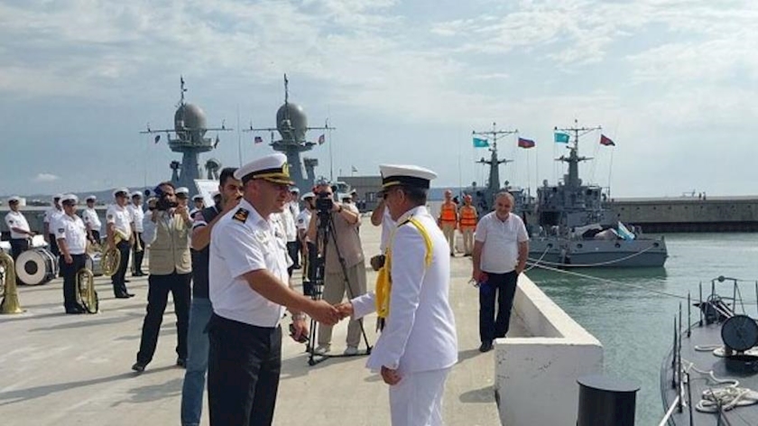 Iranpress: Iranian missile launchers cruisers arrive in Baku