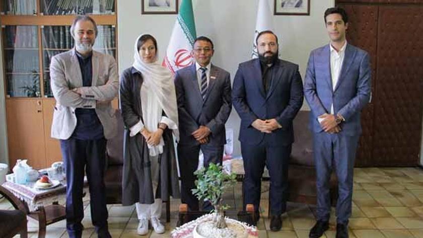 Iranpress: UNICEF, Farabi Cinema Foundation cooperate on movies for kids
