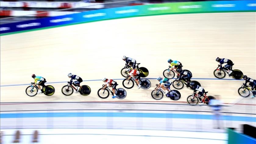 Iranpress: Iranian cyclist snatches gold in Islamic Solidarity Games