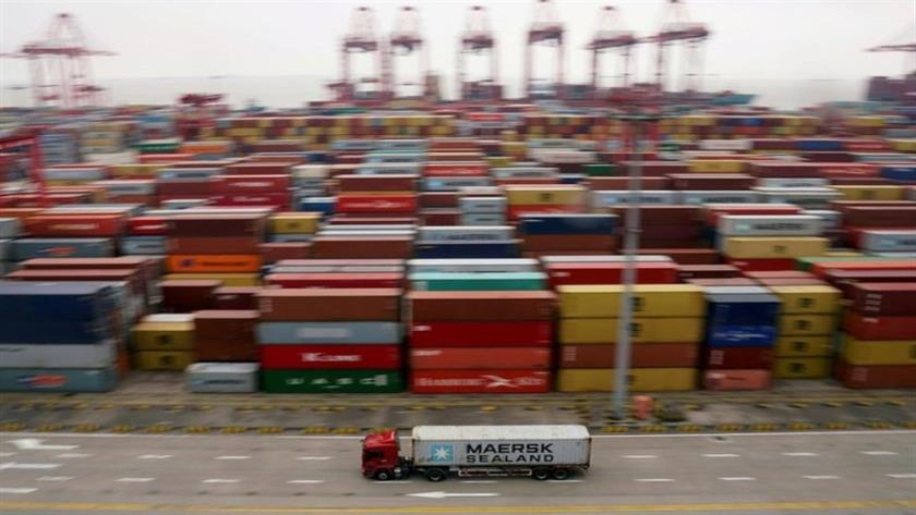 Iranpress: Iran’s trade value with neighbors reaches $17bn within 4 months
