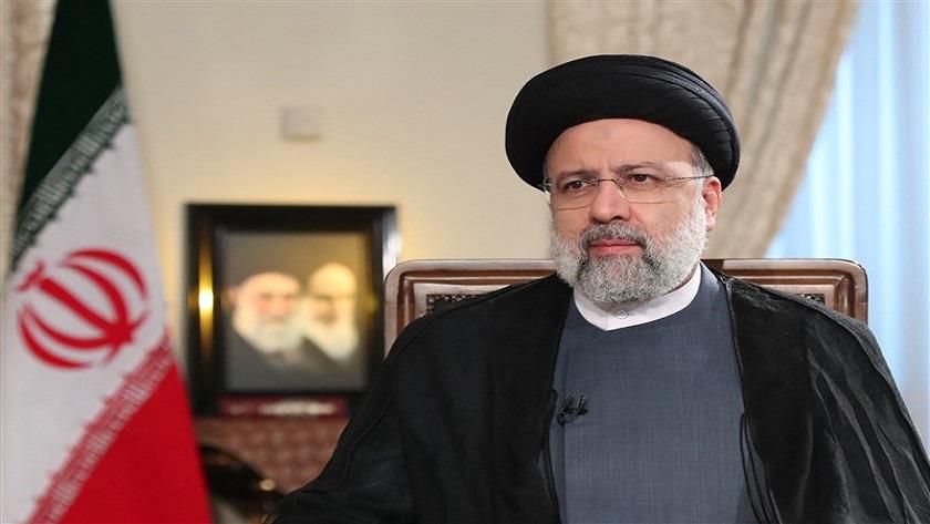 Iranpress: Raisi felicitates championship of Iranian students in World Astronomy Olympiad