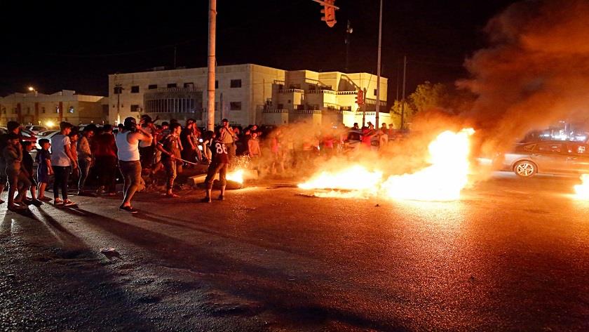 Iranpress: Latest unrest in Iraq leaves 12 killed and 200 injured