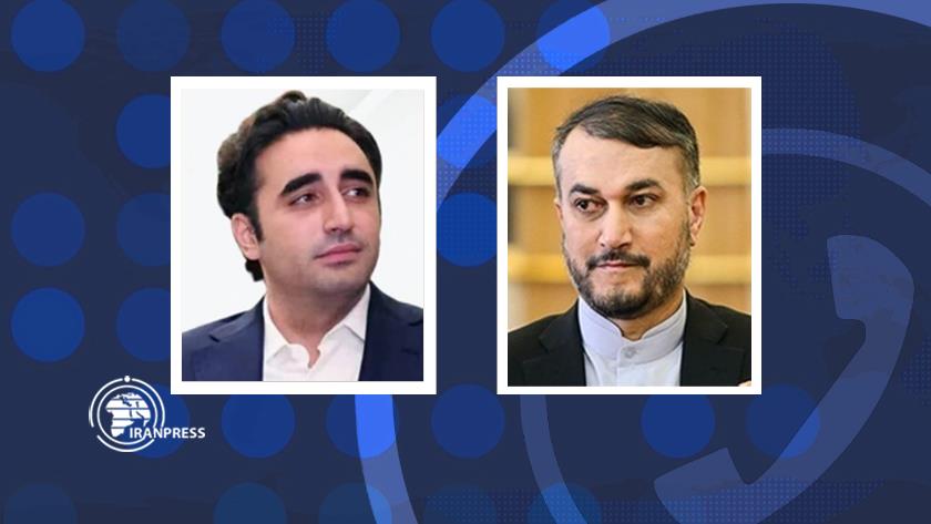 Iranpress: Pakistan thanks Iran for providing humanitarian aid
