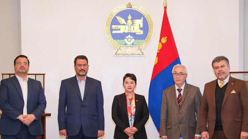 Iranpress: Iran, Mongolia stress expansion of economic ties