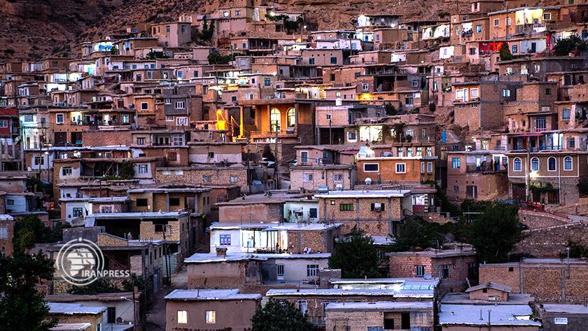Iranpress: Fārsiyān Ghanchi Village; beauty of Iranian art, architecture 