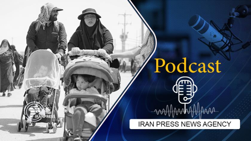Iranpress: Iranians get to international borders to join Arbaeen March in Iraq