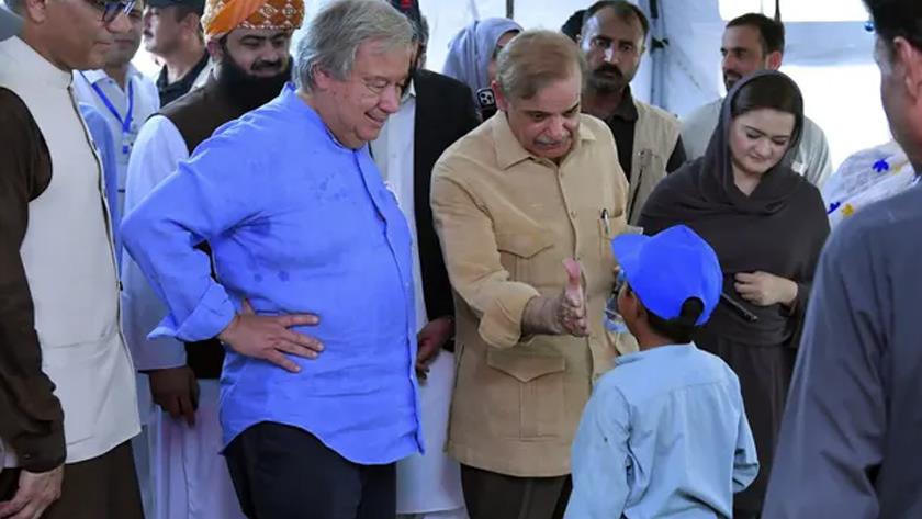 Iranpress: UN chief views ‘unimaginable’ damage in visit to Pakistan’s flood-hit areas