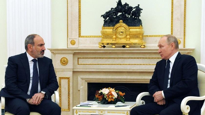 Iranpress: Armenian PM holds a phone call with Russian President