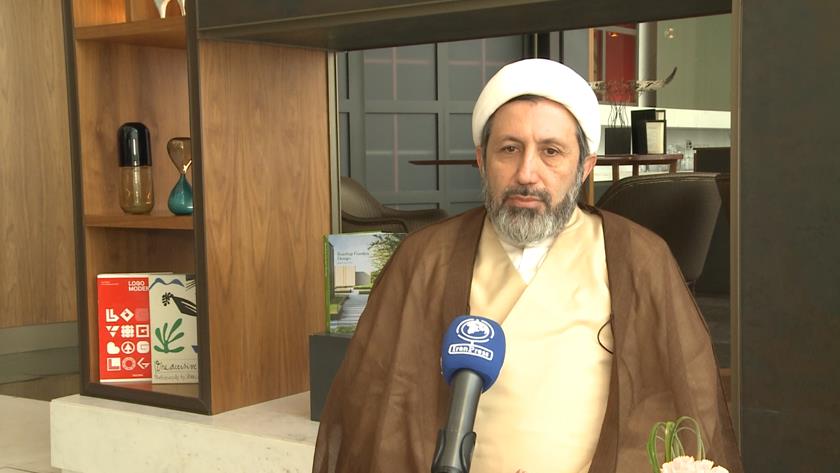 Iranpress: Religion has a pivotal role in reliving society: Iranian Scholar