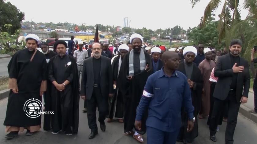 Iranpress: Kenyans hold Arbaeen March