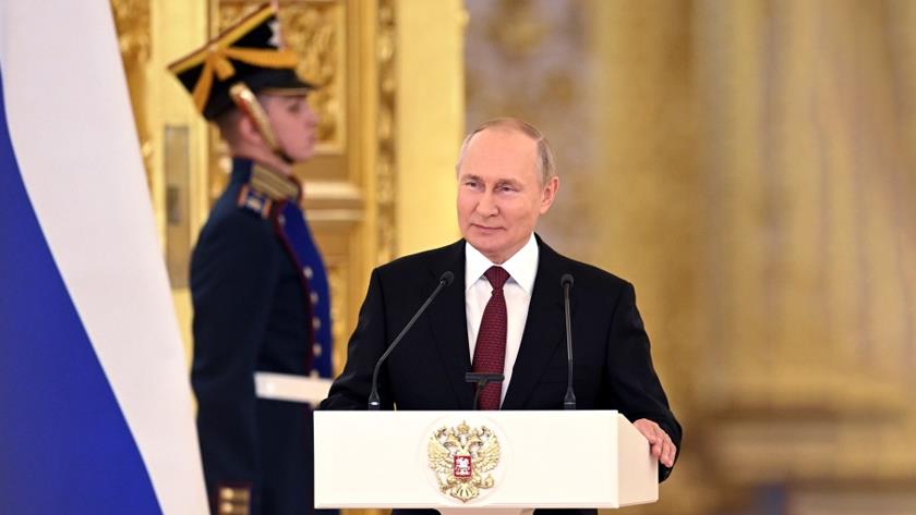 Iranpress: Russian President signs decree on partial mobilisation for citizens