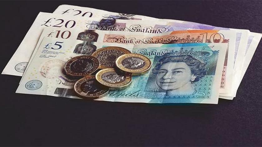 Iranpress: British pound slumps to 37-year low against US dollar