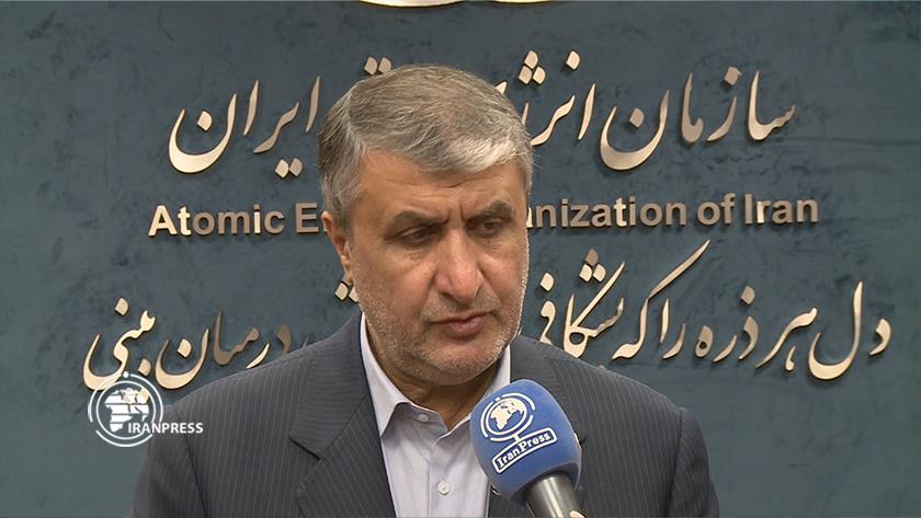 Iranpress: Students must get acquainted with emerging technologies