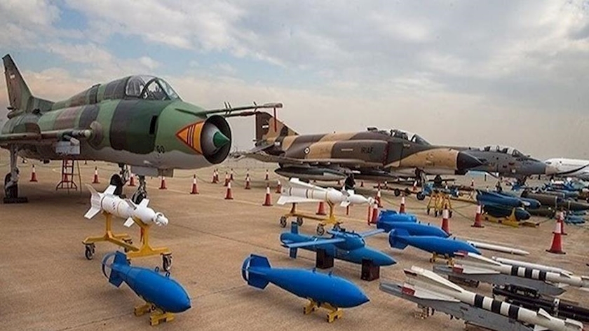 Iranpress: Iranian Airforces improvinf dayto respond threats: IRIAF Commander