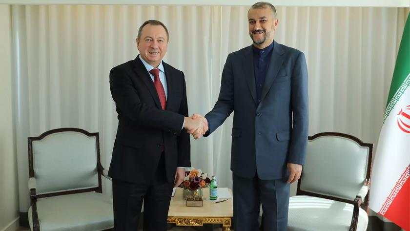 Iranpress: Iran, Belarus FMs mull over promoting trade, economic ties
