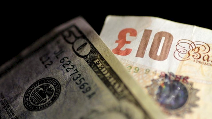 Iranpress: Pound plunge underscores stresses across markets