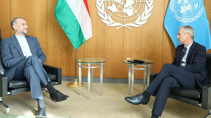 Iranpress: Terrorism & extremism, primary challenges in Middle East: Iran