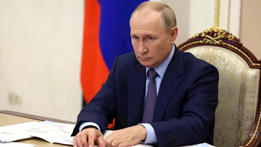 Iranpress: Russian president signs decree recognizing Zaporozhye, Kherson as independent