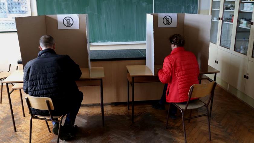 Iranpress: Moderate Bosniak candidate leads in race for presidency seat