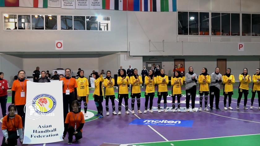 Iranpress: Iranian women