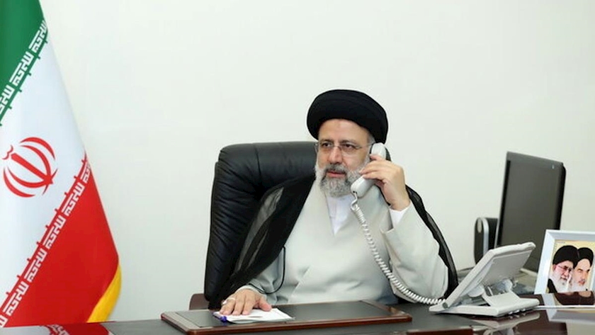 Iranpress: President Raisi urges speeding up relief efforts for quake-hit Azerbaijan