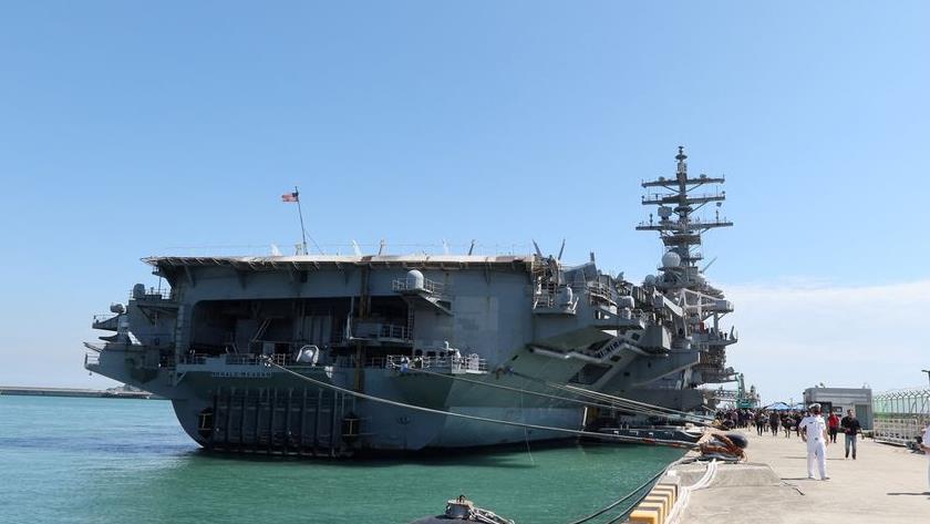 Iranpress: South Korea, US stage drills with aircraft carrier 