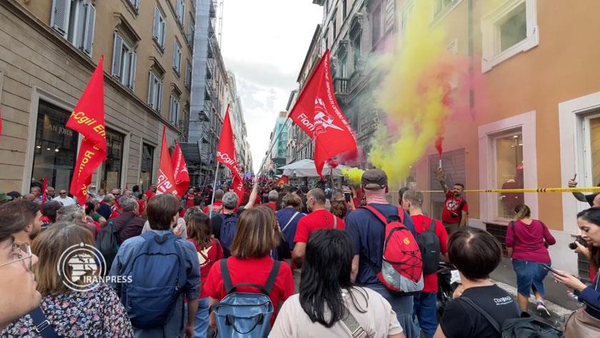 Iranpress: Italians stage protest against soaring energy costs