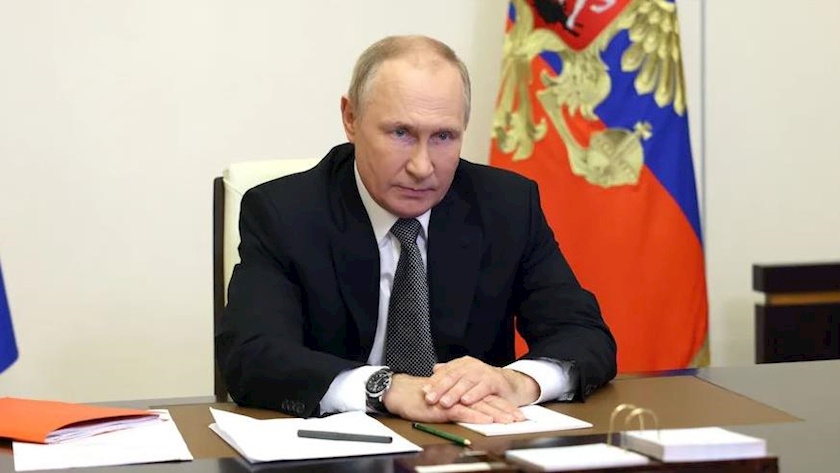 Iranpress: Putin decrees martial law in new annexed territories