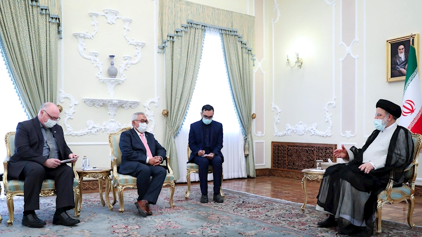 Iranpress: Effective cooperation with regional organisations; priority of Iran