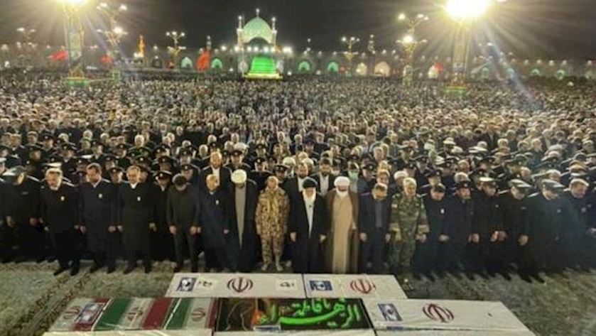 Iranpress: Mashhad people bid farewell to martyrs of Shiraz terrorist attack