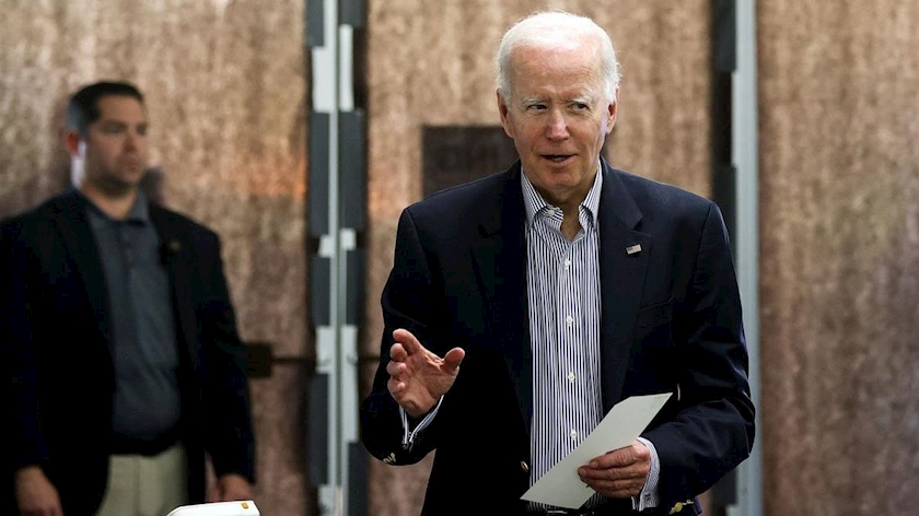 Iranpress: Biden votes early for midterms, predicting Democrats