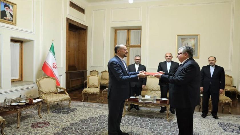 Iranpress: New Russian amb. submits credentials to Iran