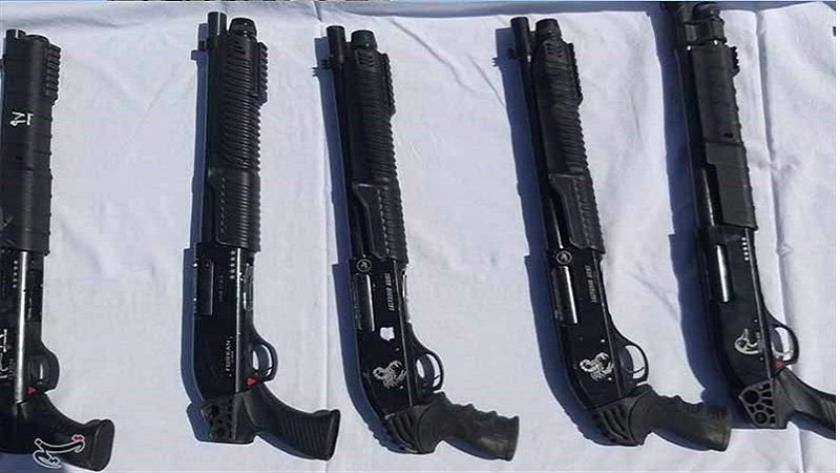 Iranpress: Police dismantle arms smuggling gangs in southwestern Iran