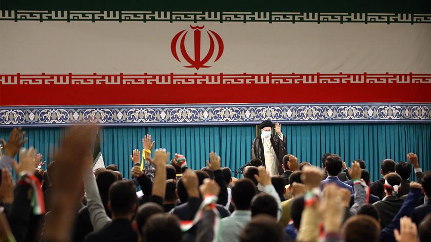 Iranpress: Leader: US is completely vulnerable
